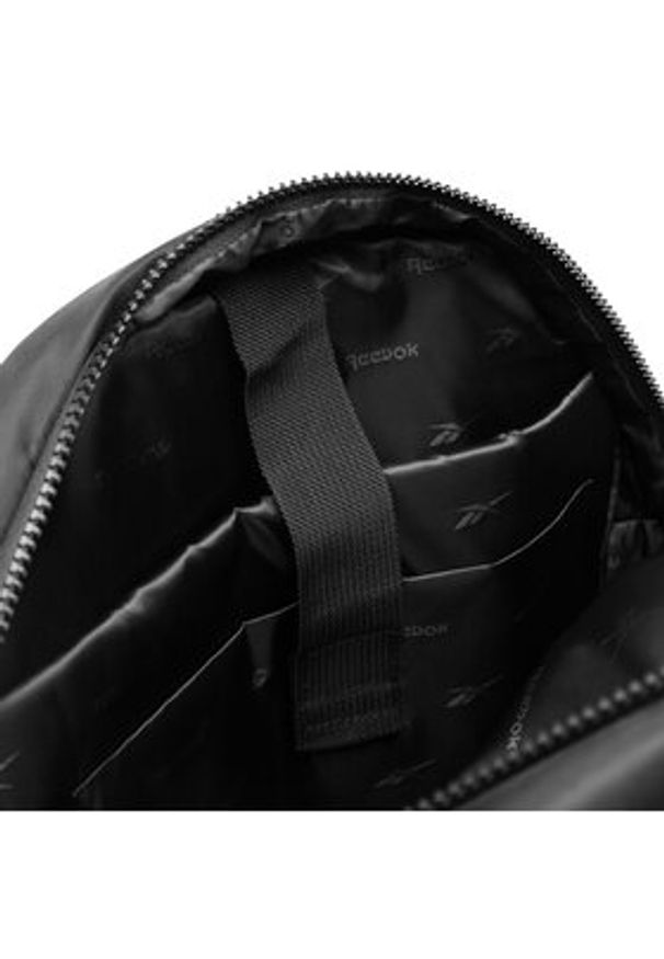 Reebok Plecak RBK-030-CCC-05 Czarny. Kolor: czarny. Materiał: materiał, poliester