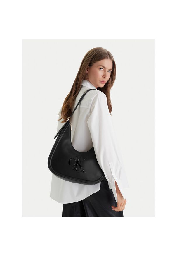 Torebka Calvin Klein. Kolor: czarny