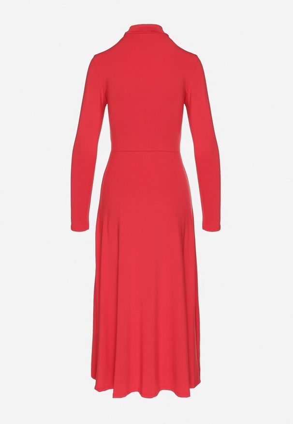 Born2be - Czerwona Sukienka z Półgolfem Taliowana z Rozcięciem na Boku Sailea. Okazja: na co dzień. Kolor: czerwony. Długość rękawa: długi rękaw. Styl: elegancki, casual, klasyczny