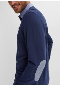bonprix - Shirt polo z bawełny pique, długi rękaw. Typ kołnierza: polo. Kolor: niebieski. Materiał: bawełna. Długość rękawa: długi rękaw. Długość: długie. Wzór: aplikacja