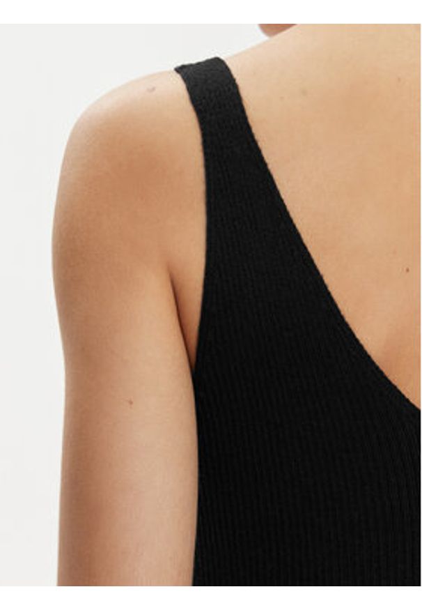 only - ONLY Sukienka letnia Lina 15286410 Czarny Slim Fit. Kolor: czarny. Materiał: syntetyk. Sezon: lato