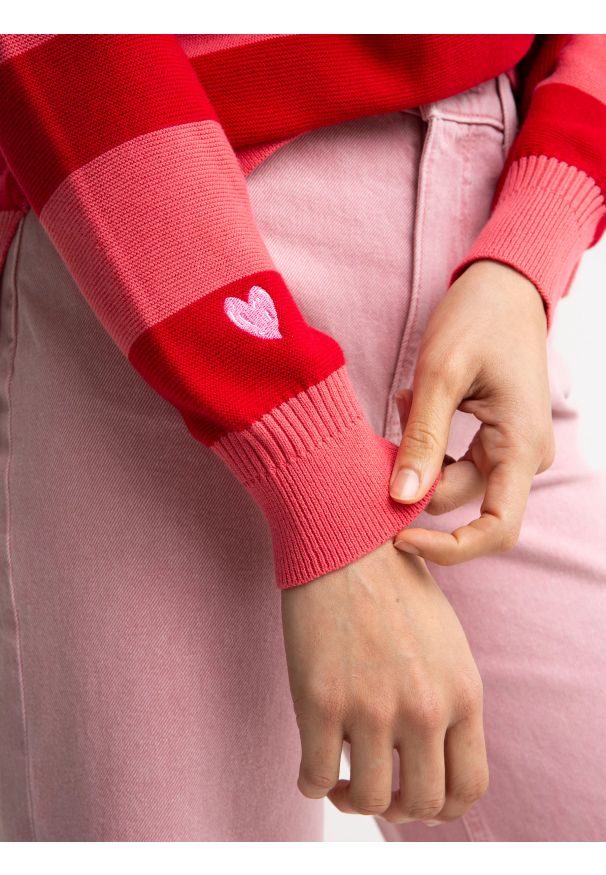 Big-Star - Sweter damski bawełniany różowy Heartelia 601. Kolor: różowy. Materiał: bawełna. Wzór: ze splotem, haft, paski. Sezon: lato. Styl: wakacyjny, klasyczny