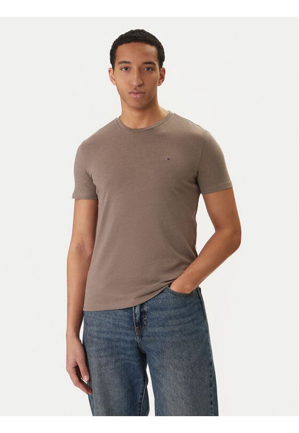 Tommy Jeans T-Shirt DM0DM20363 Beżowy Slim Fit. Kolor: beżowy. Materiał: bawełna