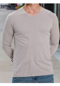 Sinsay - Bawełniana koszulka basic - kremowy. Kolor: kremowy. Materiał: bawełna