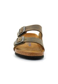 Klapki męskie Birkenstock Arizona. Zapięcie: klamry. Kolor: szary. Materiał: materiał, skóra, syntetyk. Szerokość cholewki: normalna. Sport: turystyka piesza