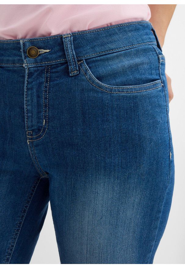 bonprix - Komfortowe jeansy rybaczki (2 szt.). Okazja: na co dzień. Kolor: niebieski. Styl: casual