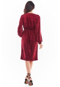 Awama - Asymetryczna welurowa sukienka z kopertowym dekoltem. Materiał: welur. Typ sukienki: asymetryczne, kopertowe #3
