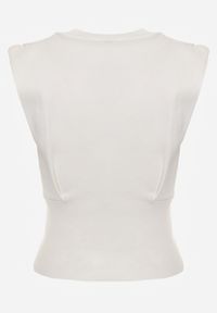 Born2be - Biały Top Bez Rękawów z Wiskozą z Łańcuszkiem i Usztywnianymi Ramionami Shylisa. Okazja: do pracy, na co dzień. Kolor: biały. Materiał: wiskoza. Długość rękawa: bez rękawów. Długość: długie. Wzór: aplikacja. Styl: casual #8