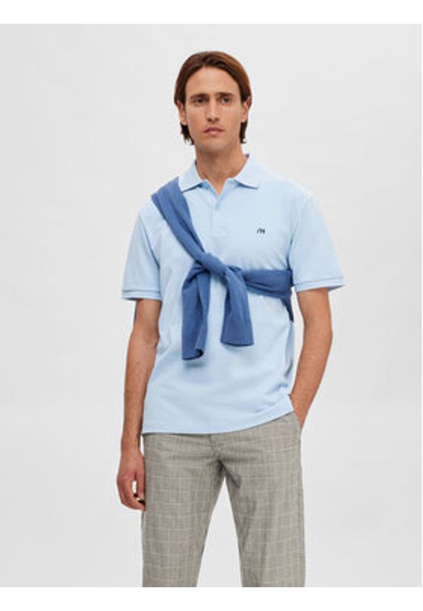 Selected Homme Polo 16087839 Błękitny Regular Fit. Typ kołnierza: polo. Kolor: niebieski. Materiał: bawełna