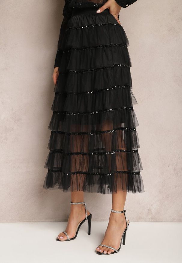Renee - Czarna Rozkloszowana Spódnica Maxi z Falbankami i Cekinami Noobi. Kolor: czarny. Materiał: materiał. Wzór: aplikacja. Styl: elegancki