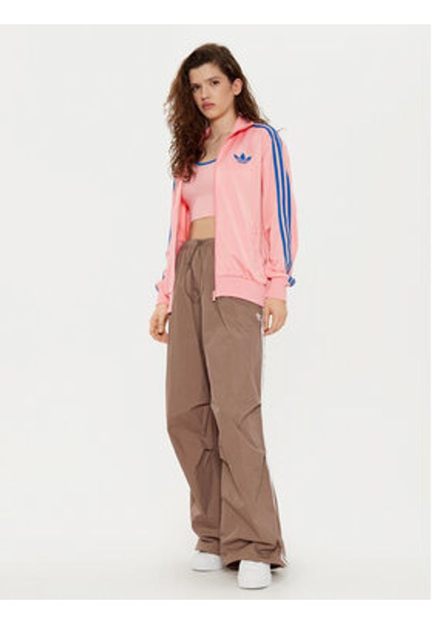 Adidas - adidas Bluza adicolor Classic Firebird JP2302 Różowy Loose Fit. Kolor: różowy. Materiał: syntetyk