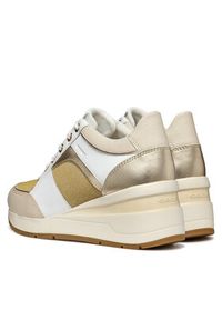 Geox Sneakersy D Zosma D558LA 085LY C1327 Złoty. Kolor: złoty. Materiał: materiał