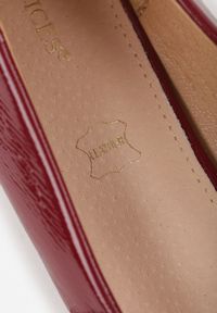 Born2be - Bordowe Lakierowane Balerinki Vices ze Skórzaną Wkładką i Paskiem Timaelle. Okazja: na co dzień. Zapięcie: pasek. Kolor: czerwony. Materiał: skóra, lakier. Styl: casual, elegancki #7