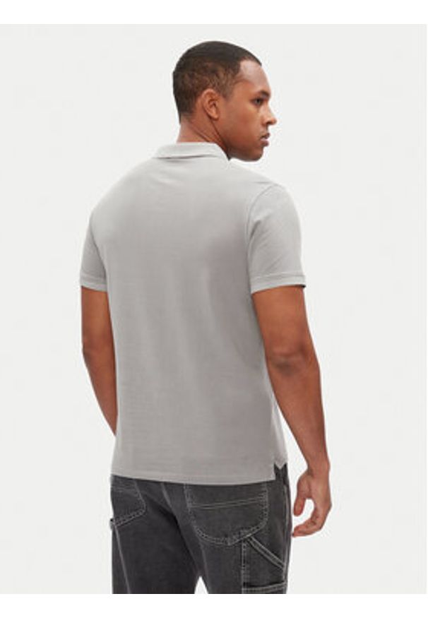 Pepe Jeans Polo New Oliver PM542099 Szary Regular Fit. Typ kołnierza: polo. Kolor: szary. Materiał: bawełna
