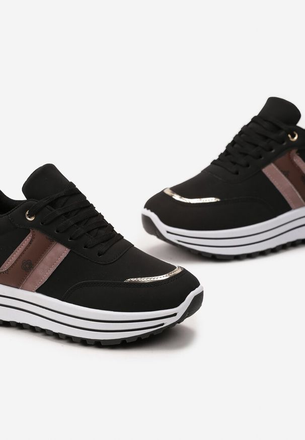 Renee - Czarne Sneakersy z Dekoracyjnymi Wstawkami na Platformie w Paski Letorra. Zapięcie: pasek. Kolor: czarny. Materiał: jeans. Wzór: paski. Obcas: na platformie