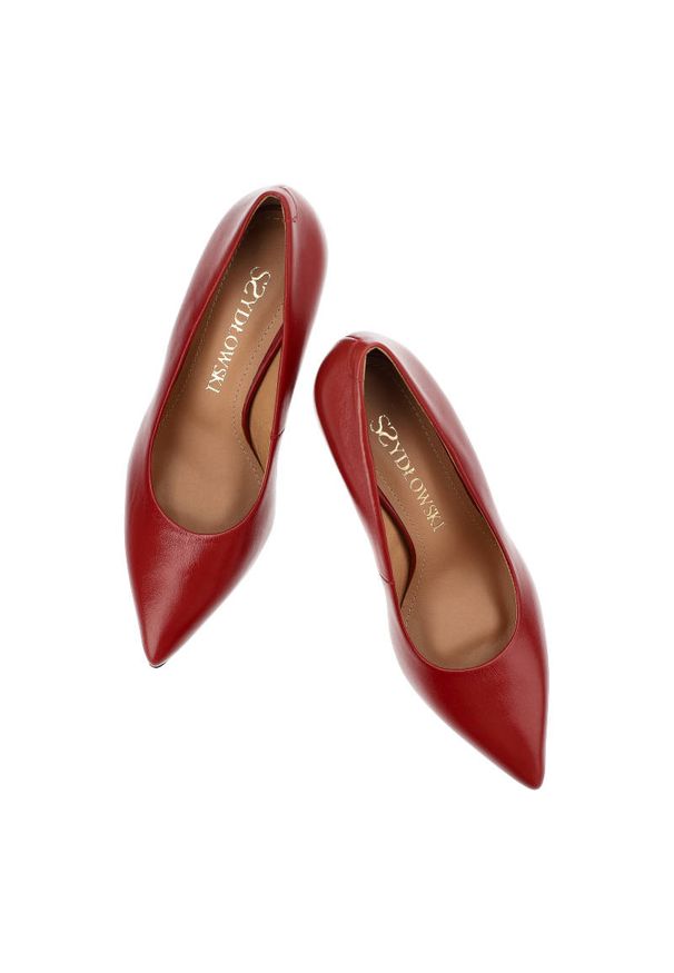 Czerwone Szpilki Szydłowski Eleganckie Skórzane Buty. Zapięcie: bez zapięcia. Kolor: czerwony. Materiał: skóra. Szerokość cholewki: normalna. Obcas: na szpilce. Styl: elegancki