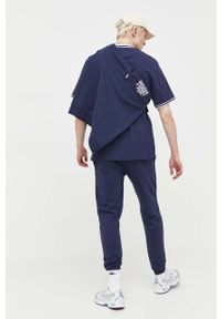 Tommy Jeans spodnie bawełniane kolor granatowy gładkie. Kolor: niebieski. Materiał: bawełna. Wzór: gładki #2