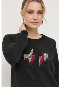 Liu Jo bluza damska kolor czarny z aplikacją. Kolor: czarny. Materiał: materiał. Długość rękawa: długi rękaw. Długość: długie. Wzór: aplikacja. Styl: klasyczny #2