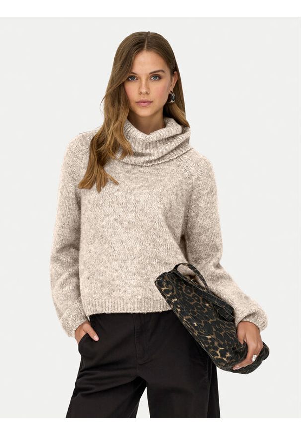 only - ONLY Golf Gila 15358571 Biały Regular Fit. Typ kołnierza: golf. Kolor: biały. Materiał: syntetyk