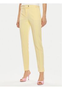Rinascimento Spodnie materiałowe CFC0118281003 Żółty Regular Fit. Kolor: żółty. Materiał: syntetyk