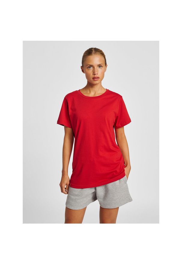 Koszulka damska Hummel Red Heavy. Kolor: czerwony, wielokolorowy, różowy. Materiał: bawełna. Sport: piłka nożna