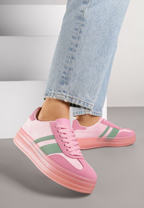 Renee - Różowe Sneakersy w Stylu Tenisówek z Geometrycznym Wzorem Melundea. Okazja: na co dzień. Kolor: różowy. Materiał: jeans. Wzór: geometria. Obcas: na obcasie. Wysokość obcasa: niski
