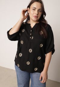 Born2be - Czarna Wiskozowa Koszula Boho z Haftem i Podpinanymi Rękawami 3/4 Cheridenah. Okazja: na co dzień. Kolekcja: plus size. Kolor: czarny. Materiał: wiskoza. Wzór: haft. Styl: boho #4
