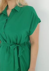 Born2be - Zielona Koszulowa Sukienka Mini z Wiskozy z Guzikami i Materiałowym Paskiem Delisa. Kolor: zielony. Materiał: materiał, wiskoza. Sezon: lato. Typ sukienki: koszulowe. Długość: mini #6