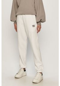 Dash My Buttons - Spodnie Hard Candy. Kolor: biały. Materiał: bawełna, poliester, dzianina. Wzór: gładki #1