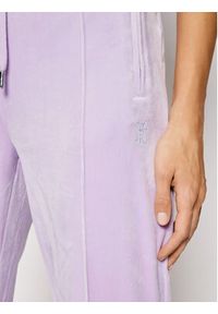 Juicy Couture Spodnie dresowe Tina JCAPW045 Fioletowy Regular Fit. Kolor: fioletowy. Materiał: syntetyk #4