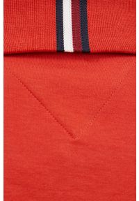 TOMMY HILFIGER - Tommy Hilfiger bluza męska kolor czerwony gładka. Okazja: na co dzień. Kolor: czerwony. Materiał: dzianina. Wzór: gładki. Styl: casual