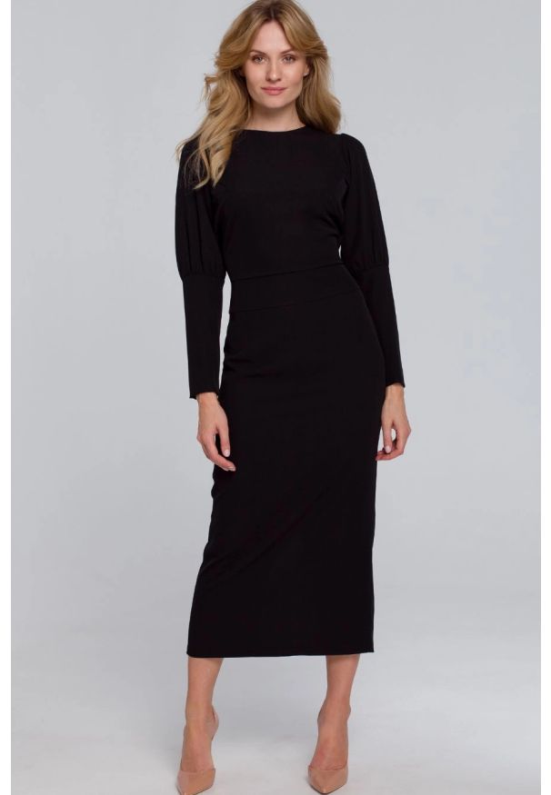 Sukienki.shop - Elegancka sukienka z odkrytymi plecami czarna z rozcięciem. Okazja: na imprezę. Kolor: czarny. Styl: elegancki