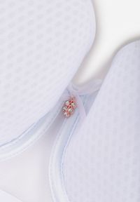 Born2be - Biały Biustonosz Ozdobiony Kokardką i Perforacją Credefia. Kolor: biały. Materiał: szyfon, bawełna, jedwab. Wzór: aplikacja #6