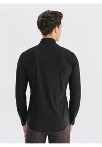 Pako Lorente - PAKO LORENTE – Czarna koszula męska. Typ kołnierza: kołnierzyk klasyczny. Kolor: czarny. Materiał: elastan, nylon. Długość rękawa: długi rękaw. Długość: długie. Styl: klasyczny #6