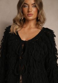 Renee - Czarny Kardigan z Wiązaniem i Frędzlami z Domieszką Wełny i Wiskozy Tiseana. Okazja: na co dzień. Typ kołnierza: dekolt w serek. Kolor: czarny. Materiał: wełna, wiskoza. Styl: casual #4