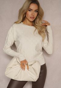 Renee - Jasnobeżowy Sweter z Modalem i Wiskozą Ozdobiony Tłoczeniem Liliti. Okazja: na co dzień. Kolor: beżowy. Materiał: wiskoza. Długość rękawa: długi rękaw. Długość: długie. Wzór: aplikacja. Styl: elegancki, casual #3