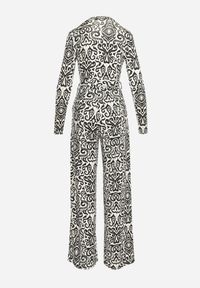 Renee - Czarno-Biały Długi Kombinezon z Ornamentalnym Wzorem i Wiązanym Paskiem Feniti. Kolor: czarny. Długość: długie. Styl: boho #8