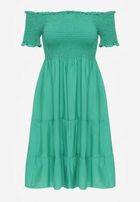 Renee - Zielona Letnia Sukienka z Bawełny o Fasonie Hiszpanki z Rozkloszowanymi Falbanami Lorania. Okazja: na co dzień. Typ kołnierza: dekolt hiszpanka. Kolor: zielony. Materiał: bawełna. Wzór: aplikacja. Sezon: lato. Styl: casual, elegancki #4