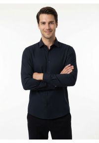 Brave Soul - Granatowa Męska Koszula z Długim Rękawem, Weekendowa, Taliowana -BRAVE SOUL- z Lnem, Casualowa. Okazja: na co dzień. Kolor: niebieski. Materiał: wiskoza, len. Długość rękawa: długi rękaw. Długość: długie. Styl: casual #4