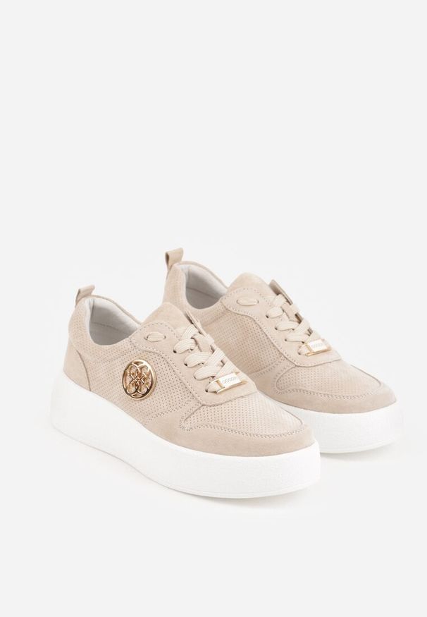 Renee - Beżowe Skórzane Sneakersy na Platformie z Metaliczną Aplikacją Idapheosis. Okazja: na co dzień. Kolor: beżowy. Materiał: skóra. Wzór: aplikacja. Obcas: na platformie
