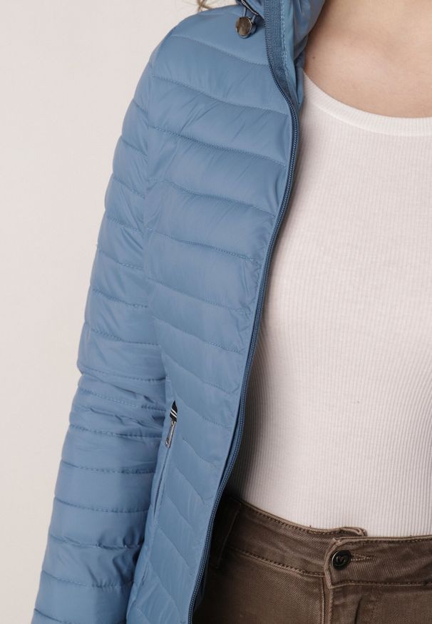 Born2be - Niebieska Pikowana Kurtka Przejściowa z Kapturem z Lamówką i Ściągaczami Zidara. Okazja: na spacer. Typ kołnierza: kaptur. Kolor: niebieski. Materiał: jeans, dresówka, poliester