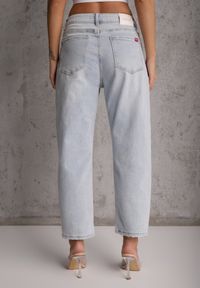 Renee - Niebieskie Jeansy Mom Fit z Bawełną High Waist Wentren. Okazja: na co dzień. Stan: podwyższony. Kolor: niebieski. Styl: casual #5