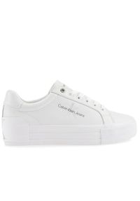 Buty Calvin Klein Jeans Vulc Flatform Bold Lth YW0YW00821-0K8 - białe. Okazja: na co dzień. Kolor: biały. Materiał: jeans. Szerokość cholewki: normalna. Obcas: na platformie
