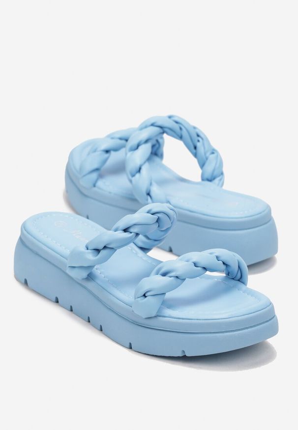 Renee - Niebieskie Klapki na Grubej Podeszwie ze Skręconymi Paskami Hathia. Kolor: niebieski