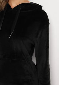 Born2be - Czarny Komplet Dresowy z Bawełną Bluza z Kapturem i Kieszenią Spodnie z Gumką w Talii Quesaria. Kolor: czarny. Materiał: bawełna, dresówka #5