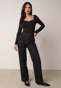 Born2be - Czarne Body z Kwadratowym Dekoltem Phicise. Okazja: na co dzień. Typ kołnierza: dekolt kwadratowy. Kolor: czarny. Materiał: wiskoza, jeans. Styl: casual, wizytowy #5