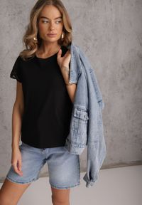 Renee - Czarny T-shirt z Bawełny z Rękawami z Koronki Hycis. Kolor: czarny. Materiał: bawełna, koronka. Wzór: koronka #7