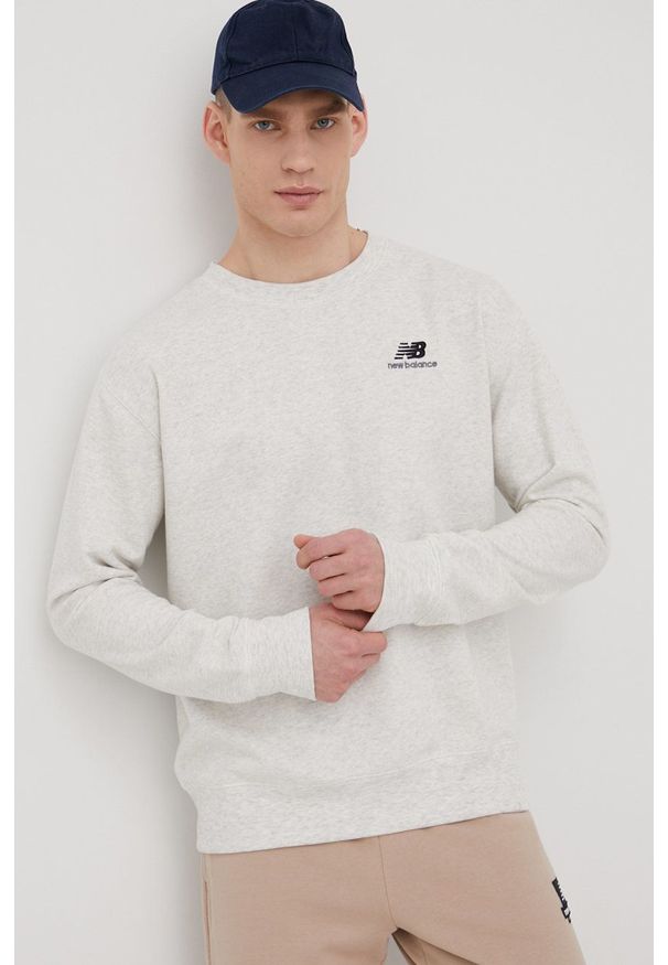 New Balance bluza UT21501SAH męska kolor szary z aplikacją. Kolor: szary. Materiał: bawełna, dzianina. Wzór: aplikacja