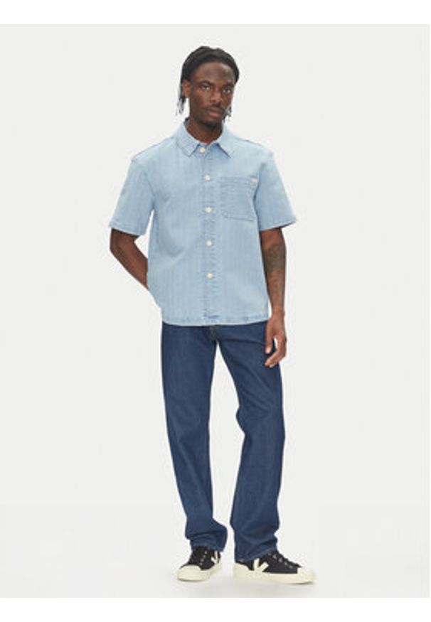 Mustang Koszula jeansowa Phoenix 1016653 Niebieski Boxy Fit. Kolor: niebieski. Materiał: bawełna