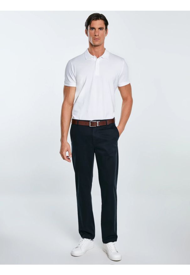 Big-Star - Spodnie męskie chinosy czarne Trevor 906. Okazja: na co dzień. Kolor: czarny. Materiał: materiał, tkanina. Wzór: nadruk, haft. Styl: casual, klasyczny